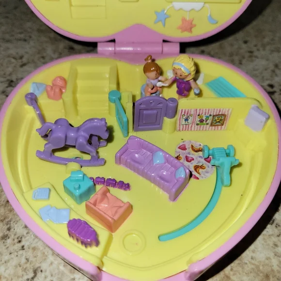 1994 Vintage Bluebird Polly Pocket Perfect Playroom